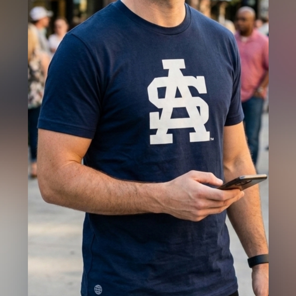 adidas Dark Blue Logo T-Shirt Size M
